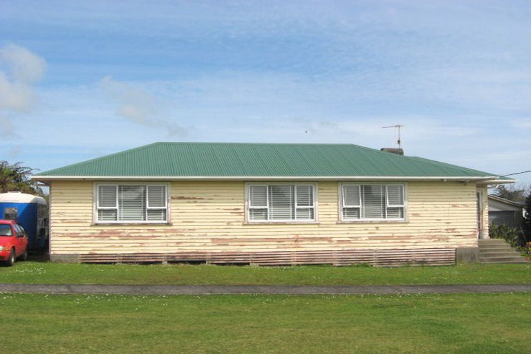 Photo of property in 19 Harris Street, Waitara, 4320
