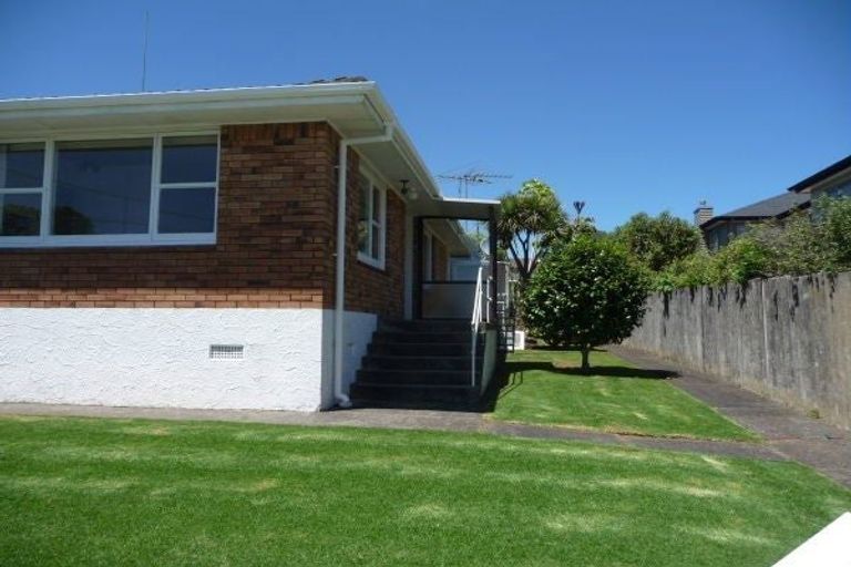 Photo of property in 1/4 Shackleton Road, Mount Eden, Auckland, 1024