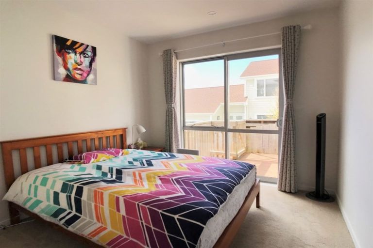 Photo of property in 53 Golden Morning Drive, Albany Heights, Auckland, 0632