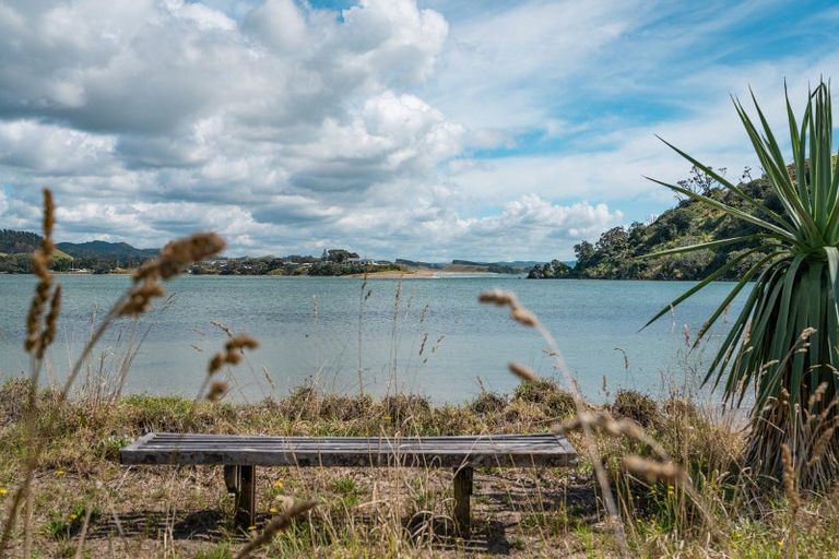 Photo of property in 43 Mahanga Road, Pataua South, Onerahi, 0192