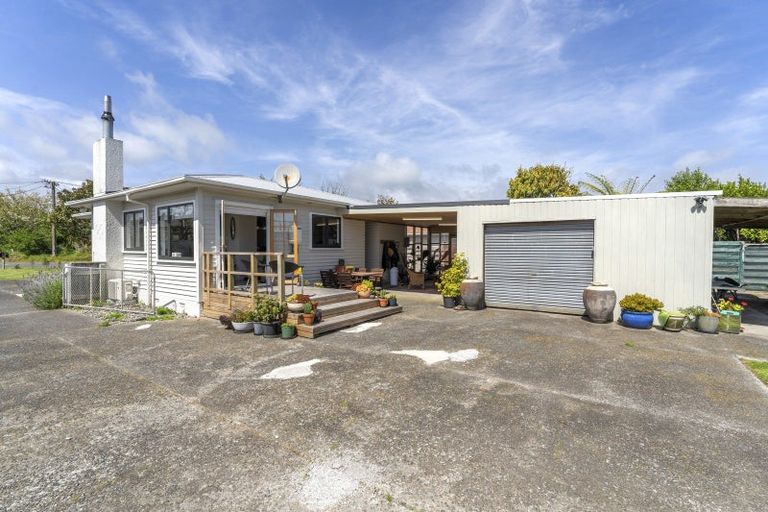 Photo of property in 21 Old Coach Road South, Otaki Beach, Otaki, 5512