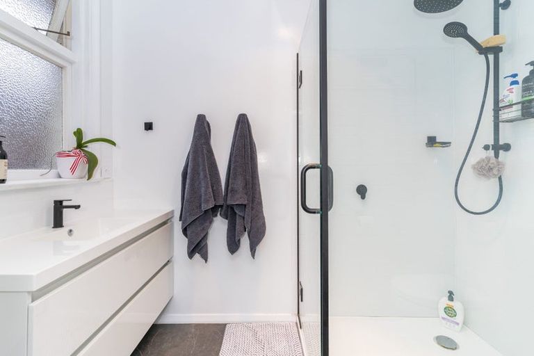 Photo of property in 16 Wycolla Avenue, Saint Clair, Dunedin, 9012