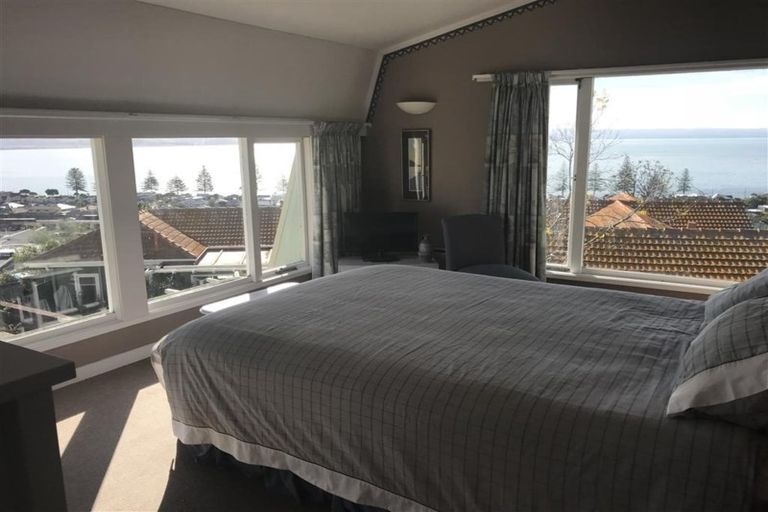 Photo of property in 9 Milton Terrace, Hospital Hill, Napier, 4110