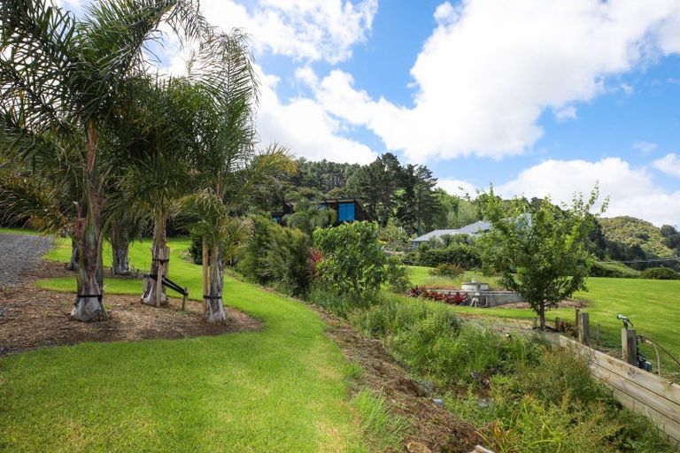 Photo of property in 7 Ngarimu Heights Row, Thornton Bay, Thames, 3575