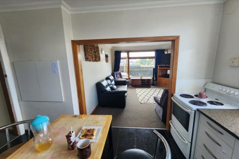 Photo of property in 581 Queen Street East, Levin, 5510