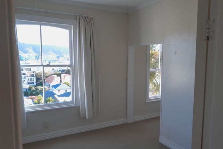 Photo of property in 5 Vogel Street, Mount Victoria, Wellington, 6011