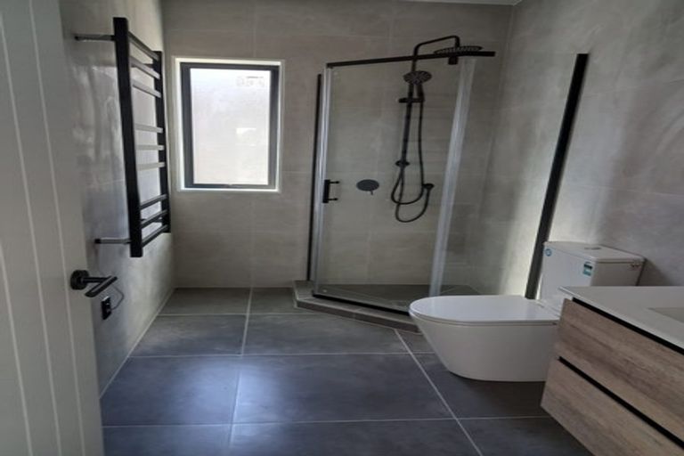 Photo of property in 3 Rongomai Street, Helensville, 0800