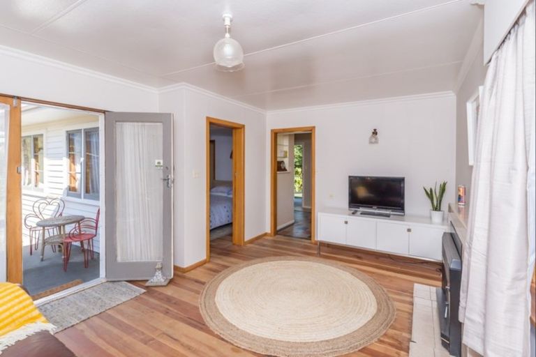 Photo of property in 69 Kirk Street, Otaki, 5512