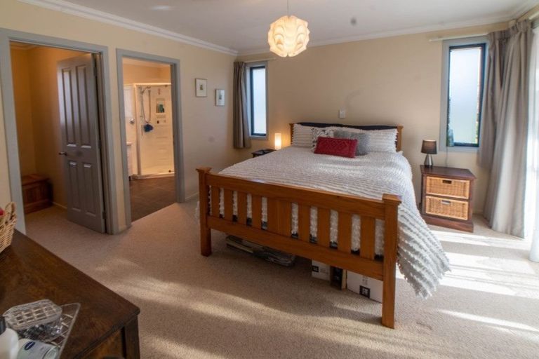 Photo of property in 339 Stoney Creek Road, Kelvin Grove, Palmerston North, 4470