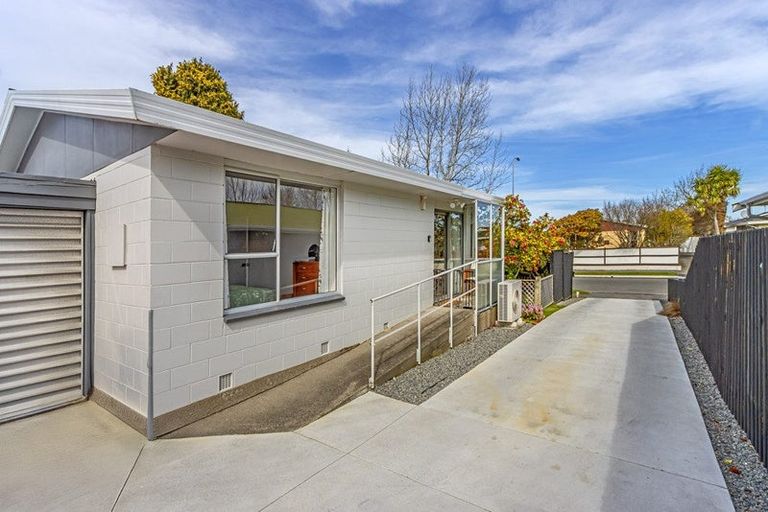 Photo of property in 1/10 Brogar Place, Casebrook, Christchurch, 8051