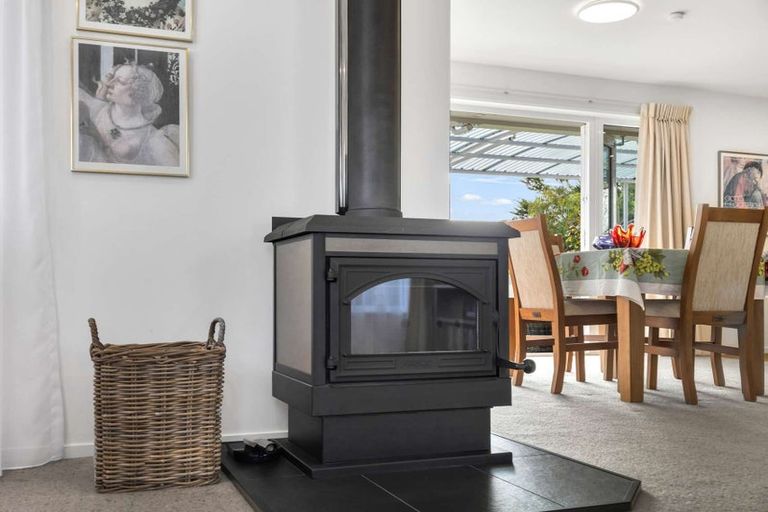 Photo of property in 4 Stonebridge Lane, Oxford, 7430