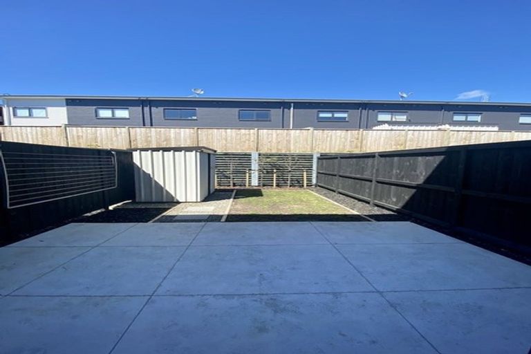 Photo of property in 25a O'meara Street, Swanson, Auckland, 0614