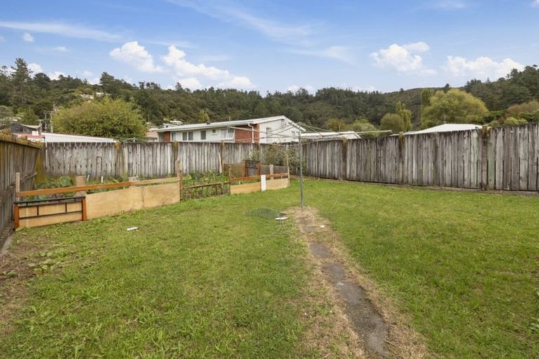 Photo of property in 33 Hanson Grove, Stokes Valley, Lower Hutt, 5019