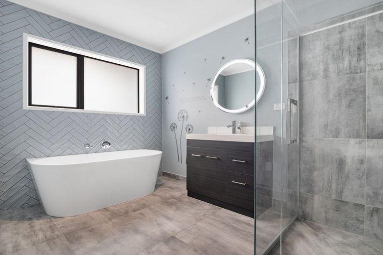 Photo of property in 8 Awatiro Drive, Kaukapakapa, 0871