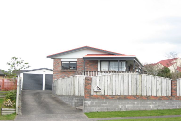 Photo of property in 26 Poplar Grove, Whalers Gate, New Plymouth, 4310