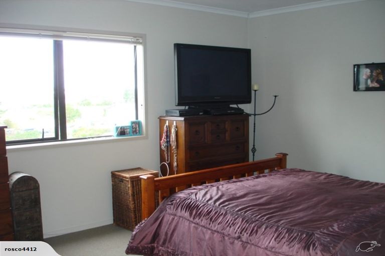Photo of property in St Claire Village, 9/172 Mcleod Road, Te Atatu South, Auckland, 0610