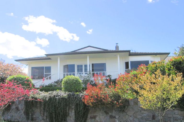 Photo of property in 9 Maniapoto Grove, Waipahihi, Taupo, 3330