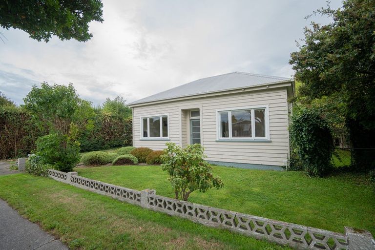 Photo of property in 32 Robertson Street, Richmond, Invercargill, 9810