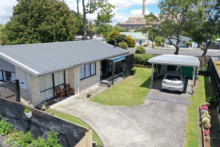 Photo of property in 135 Hakanoa Street, Huntly, 3700