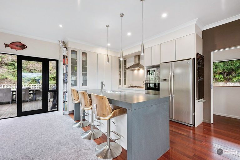 Photo of property in 22-24 Onehuka Road, Tirohanga, Lower Hutt, 5010