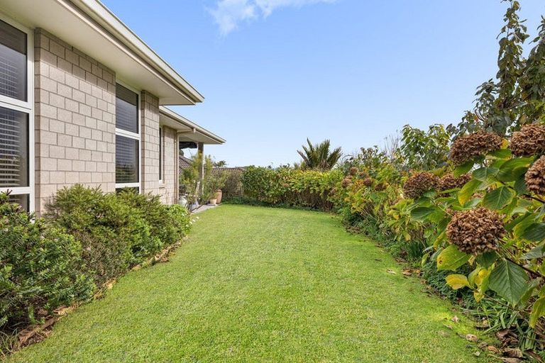 Photo of property in 105 Rowesdale Drive, Ohauiti, Tauranga, 3112