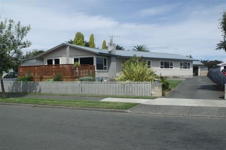 Photo of property in 53 Exeter Crescent, Pirimai, Napier, 4112