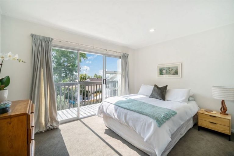 Photo of property in 3/5 Glade Place, Birkenhead, Auckland, 0626
