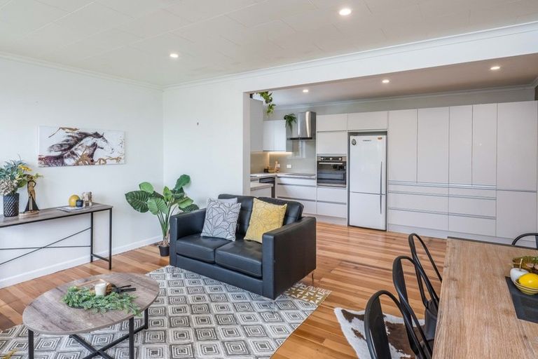 Photo of property in 30 Sidlaw Street, Strathmore Park, Wellington, 6022