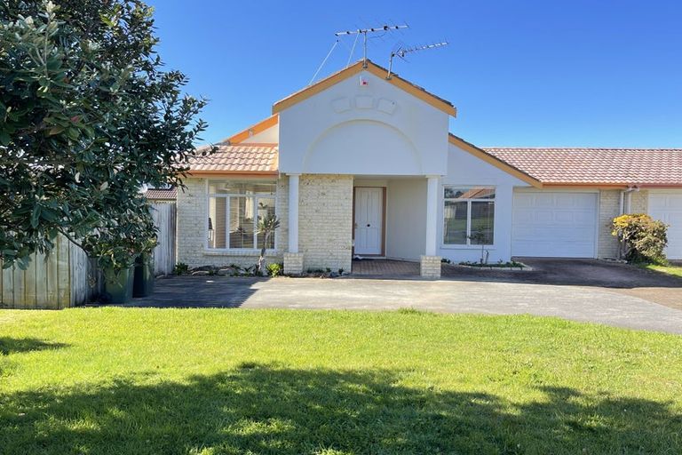 Photo of property in 41 Fernbrook Close, Burswood, Auckland, 2013