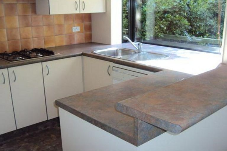 Photo of property in 1/130 Mount Pleasant, Mount Pleasant, Christchurch, 8081