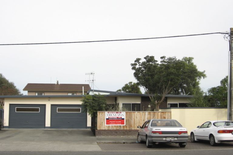Photo of property in 2 Avenue Road, Greenmeadows, Napier, 4112