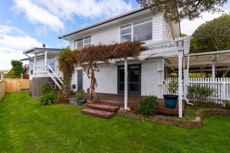 Photo of property in 9 Dormar Place, Churton Park, Wellington, 6037