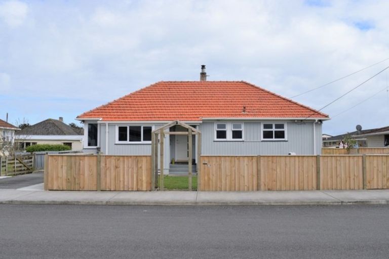 Photo of property in 37 Matene Street, Otaki, 5512