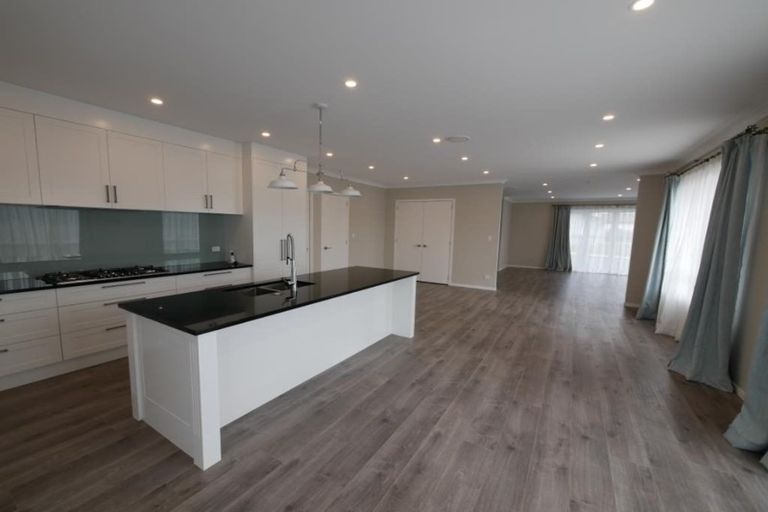 Photo of property in 21 Nohoanga Road, Karaka, Papakura, 2113