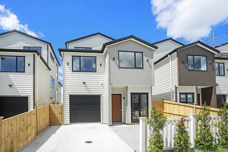 Photo of property in 18 Laquinta Place, Flat Bush, Auckland, 2019