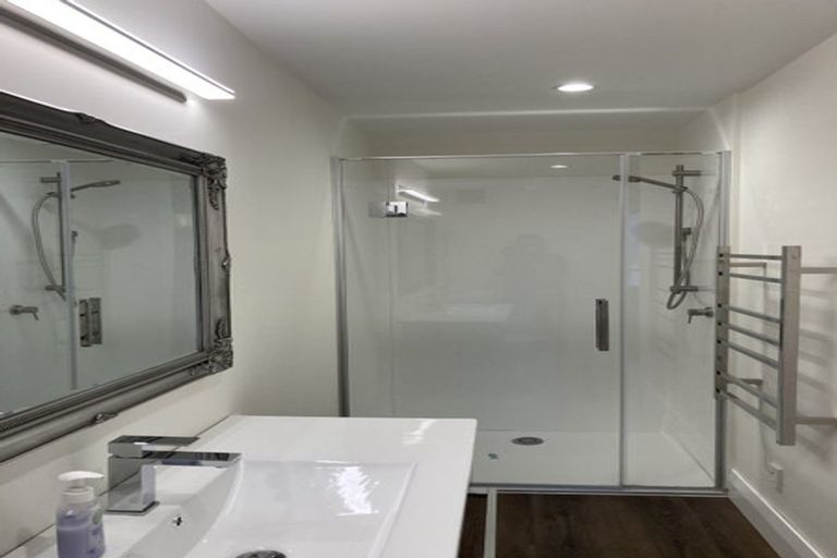 Photo of property in Whitmore Apartments, 1c/7 Stout Street, Wellington Central, Wellington, 6011