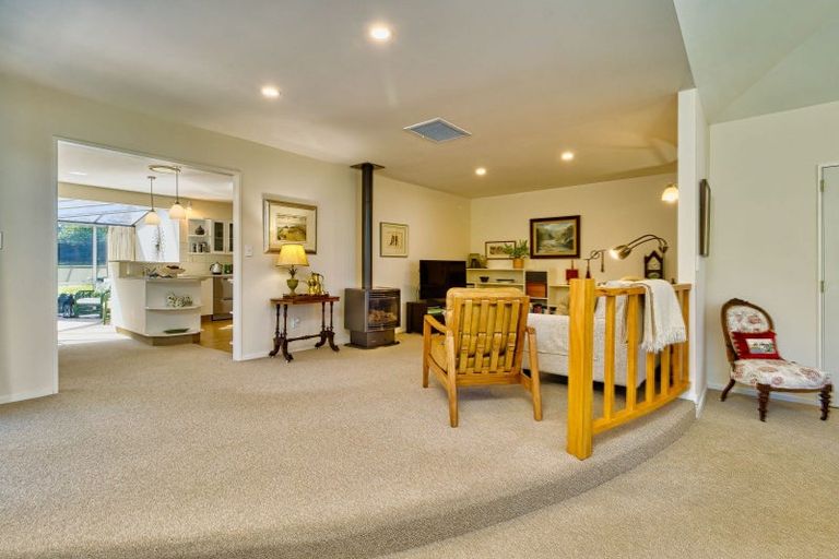 Photo of property in 6 Kingsgate Close, Havelock North, 4130