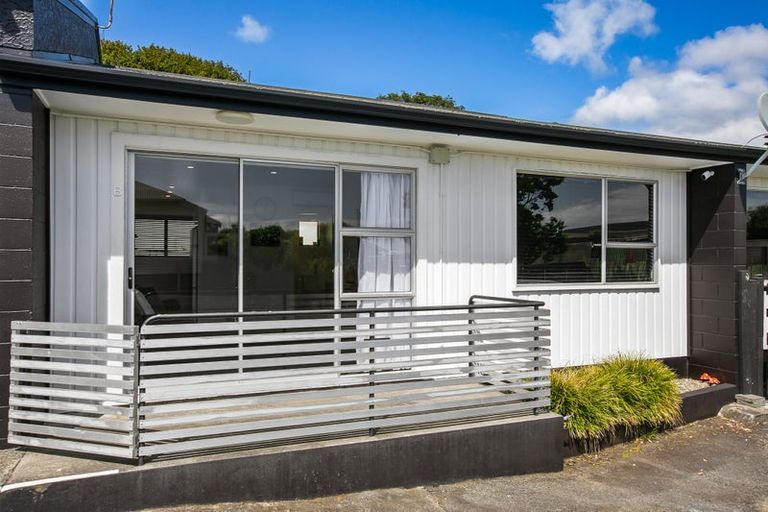 Photo of property in 76b Eliot Street, New Plymouth, 4310