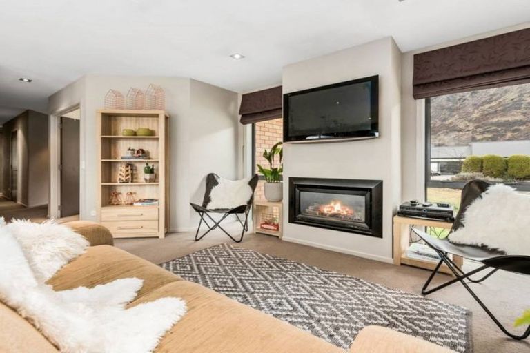 Photo of property in 53 Onslow Road, Lake Hayes, Queenstown, 9304