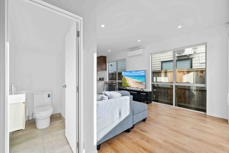 Photo of property in 102 Bellbird Street, Papakura, 2110