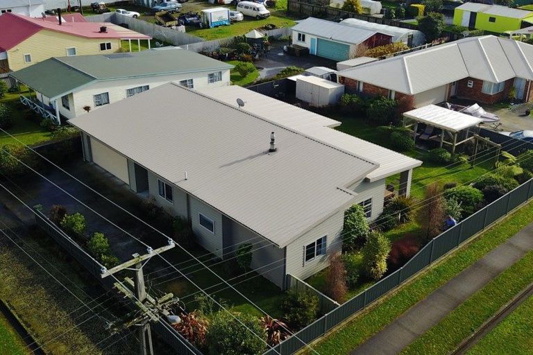 Photo of property in 23 Bright Street, Westport, 7825