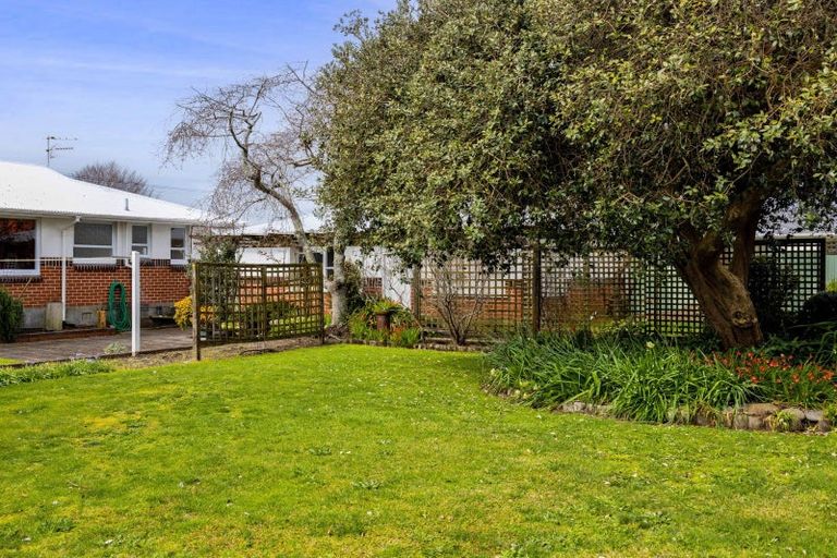 Photo of property in 75 Domett Street, Waitara, 4320