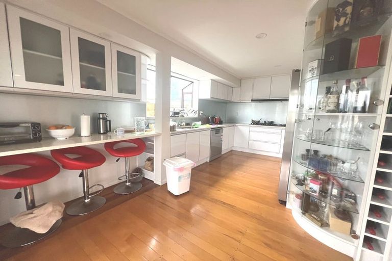 Photo of property in 12 Kereru Street, Henderson, Auckland, 0612