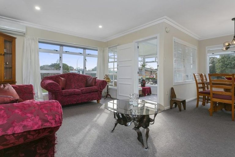 Photo of property in 2 Glading Place, St Andrews, Hamilton, 3200