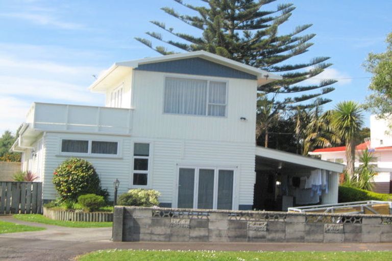 Photo of property in 28 Budleigh Street, Frankleigh Park, New Plymouth, 4310