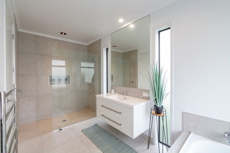 Photo of property in 23 Graham Mcrae Place, Whangamarino, Te Kauwhata, 3782