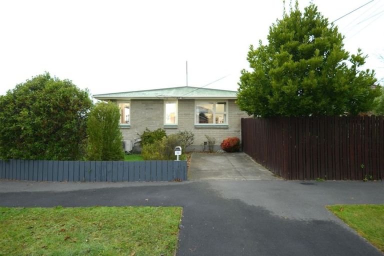 Photo of property in 12 Erin Crescent, Mairehau, Christchurch, 8013