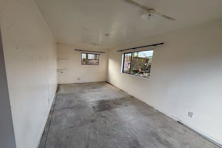 Photo of property in 7 Helleur Road, Massey, Auckland, 0614