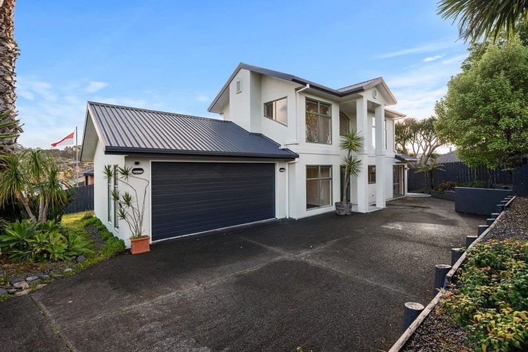 Photo of property in 6 Chadlington Avenue, Henderson, Auckland, 0612