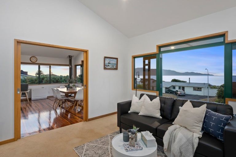 Photo of property in 10-12 Oratia Street, Waikanae Beach, Waikanae, 5036